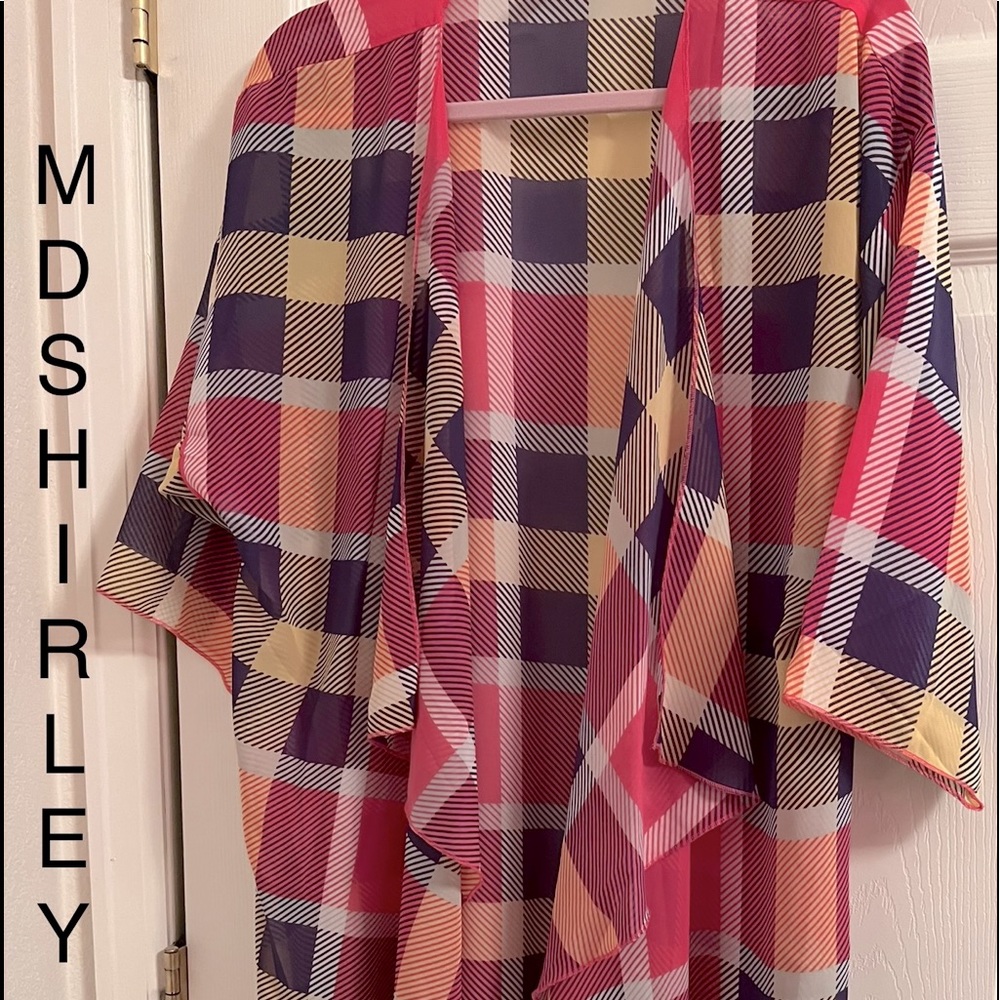 EUC MD LULAROE SHIRLEY